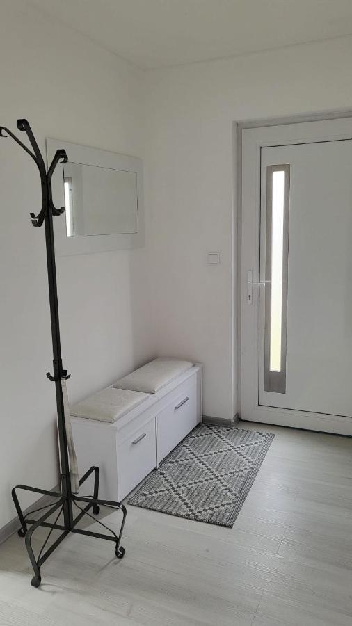 Apartman S Bazenem A Saunou Kadaň Exteriör bild