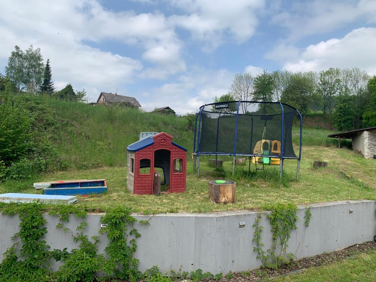 Apartman S Bazenem A Saunou Kadaň Exteriör bild